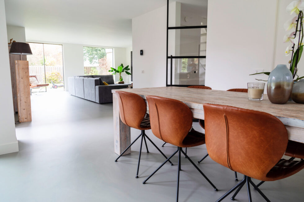 EPI vloer grijs in woning